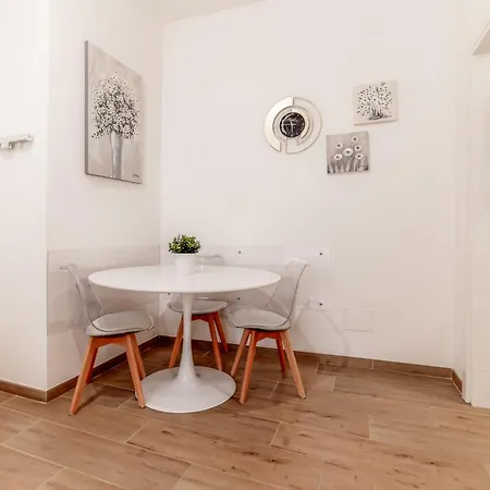 Apartment Mary Flat- Metro Garbatella - Wi-fi *