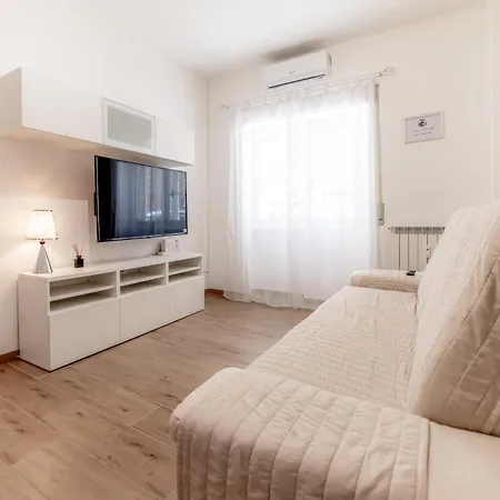 Apartment Mary Flat- Metro Garbatella - Wi-fi Rome